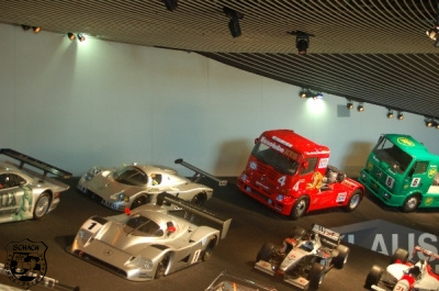 Mercedes-Benz-Museum-2012_39